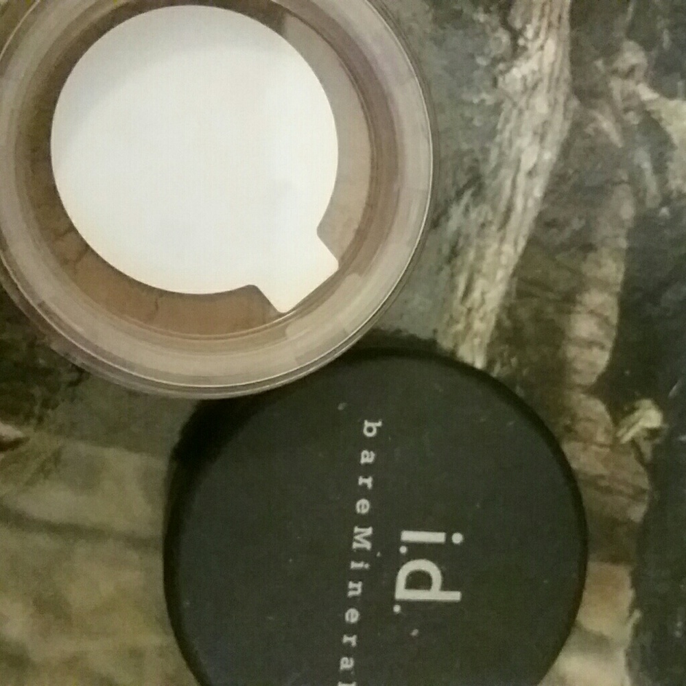 Bare Minerals - Picture 2 of 2
